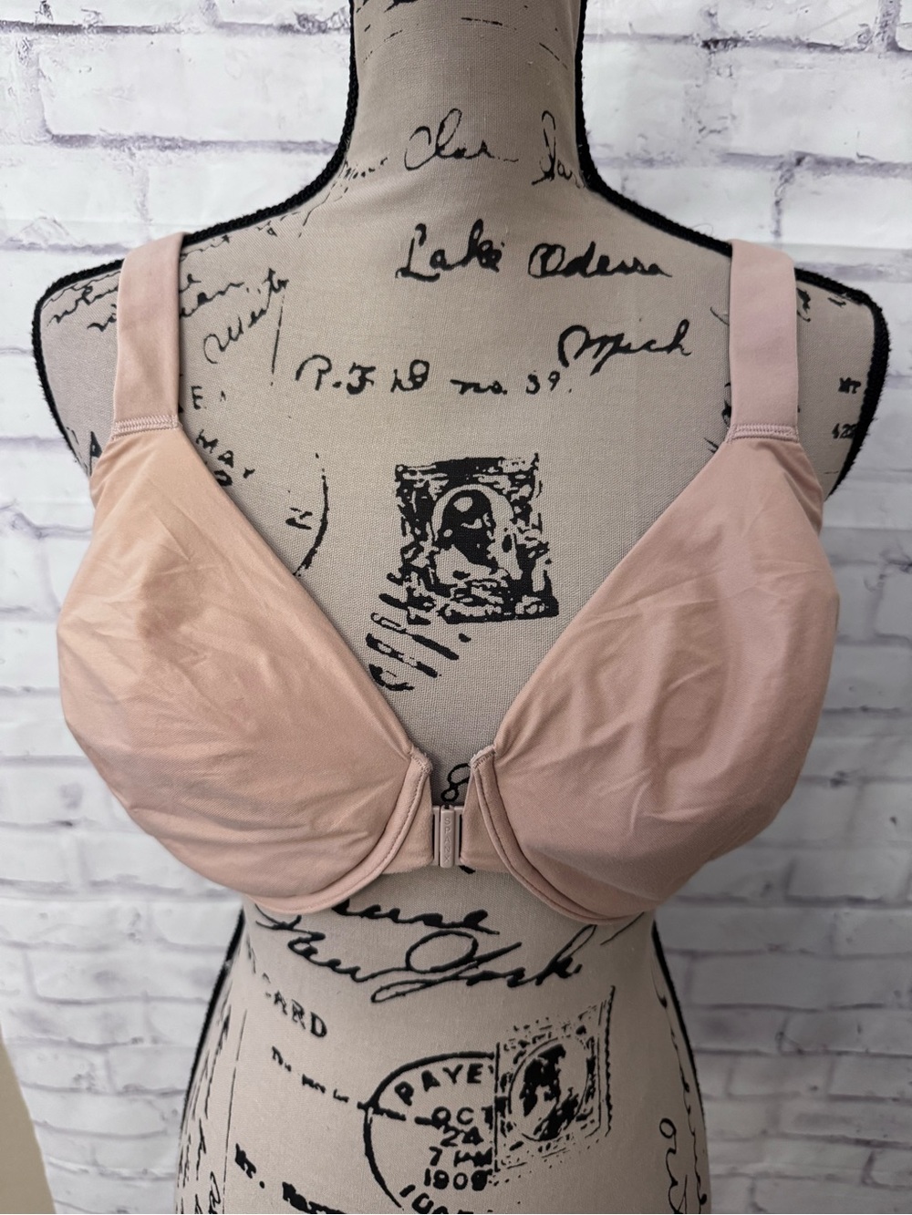 Spanx 38DD bra-Llelujah Smooth Lightly Lined Full Coverage Front Close T Shirt